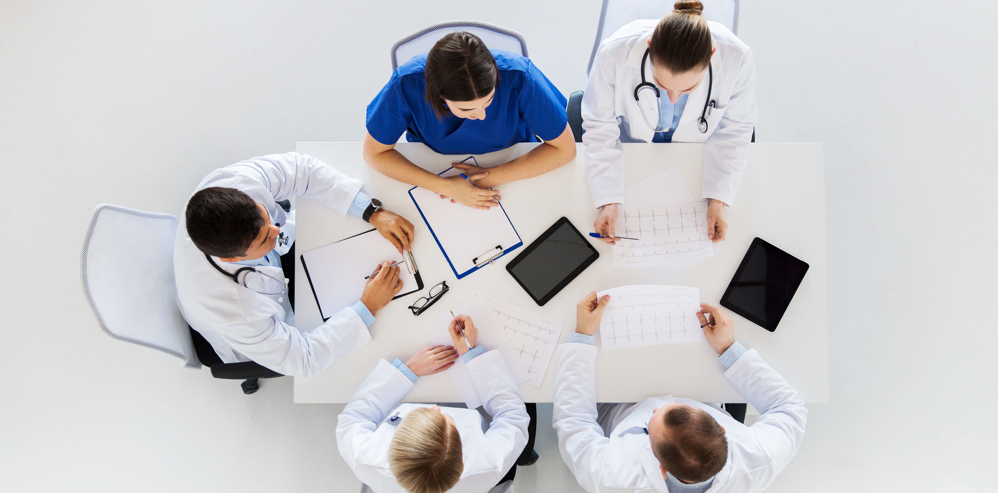 medical marketing business tips | Vanguard Communications | Group of medical professionals